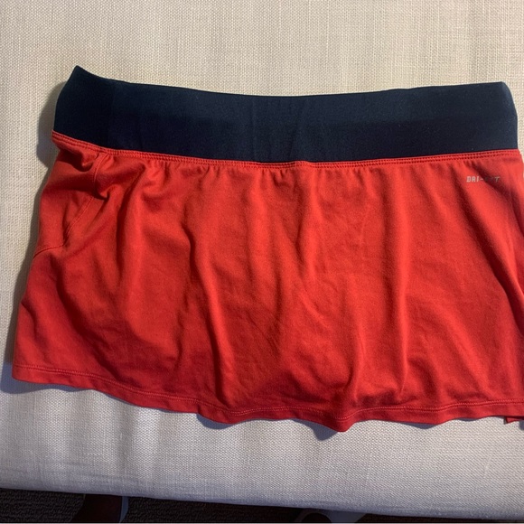 Nike Dri-Fit Running/Tennis Skirt - Picture 2 of 3